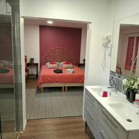 Couette-café Aux Abris Des Vents D'anges 3*